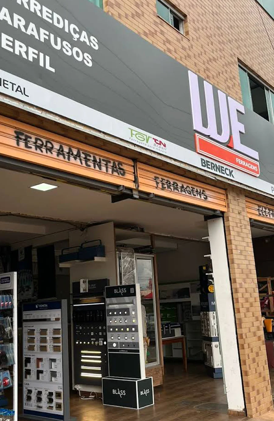 WE Ferragens - loja de materiais para marcenaria em Santa Maria DF